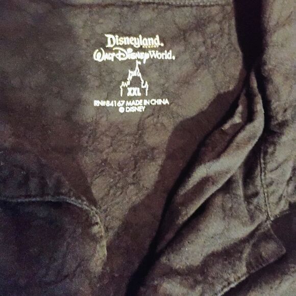 Mickey in Paradise Graphic Shirt - Picture 2 of 8